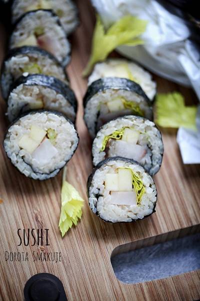 Sushi z jesiotrem