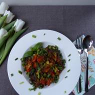 Prosto i szybko- makron z warzywami i sosem pomidorowym