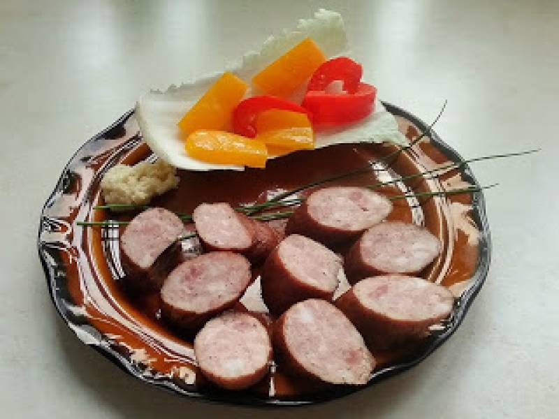 Przekąska: kiełbasa i papryka marynowana