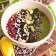 Moje zielone power śniadanie – zielone smoothie bowl