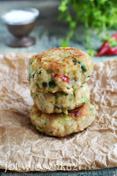 Mini  kotleciki z cukinią i parmezanem