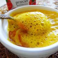 Orientalna zupa krem pomidorowa z aromatyczną mleczną pianką