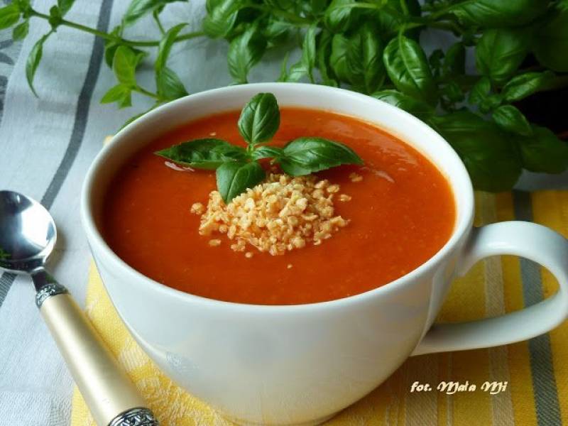 Zupa-krem czerwona z soczewicą: marchewka, batat, papryka