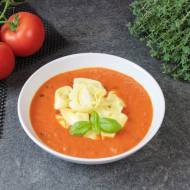 Kremowa zupa pomidorowa z tortellini