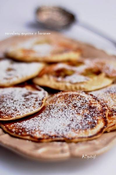 Pancakes bezglutenowe z mąki gryczanej i bananem
