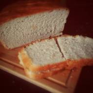 Domowy chleb pszenny na żytnim zakwasie (zdrowe kanapki)