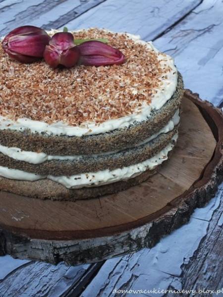 Tort makowy z białą czekoladą