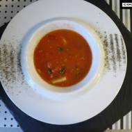 Zupa z pomidora malinowego z młodym czosnkiem