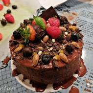 Tort z musem i ganache czekoladowym (biszkopt genueński) - warsztaty z Twardym Szparagiem