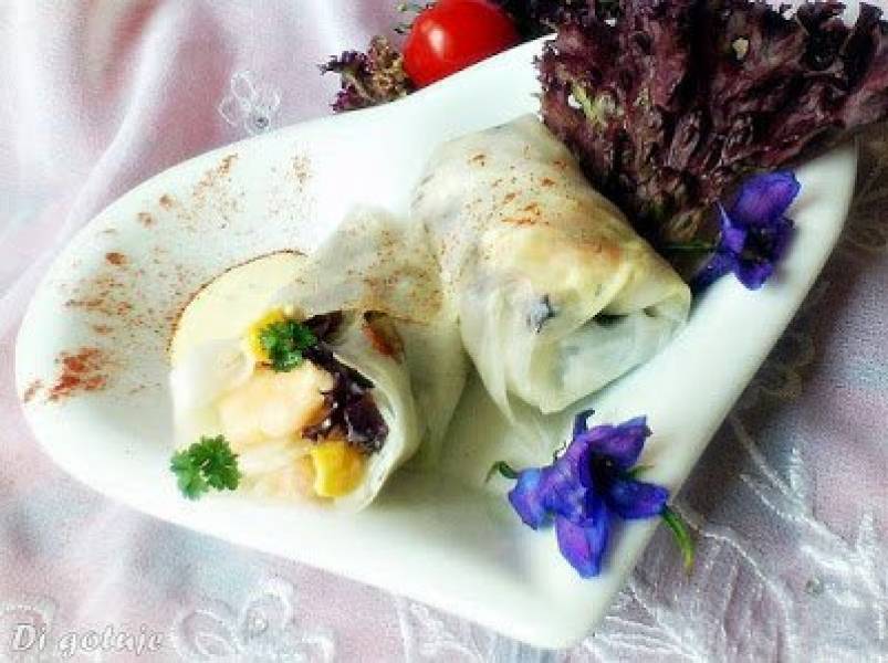 Sajgonki (spring rolls) z krewetkami i sosem serowym