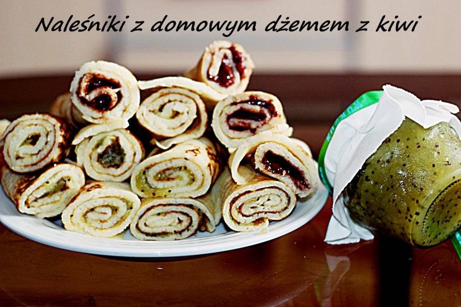 Naleśniki z dżemem z kiwi