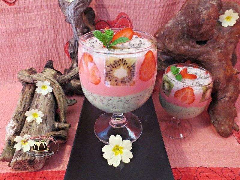 Jogurt owocowy z nasionami chia