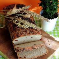 Chleb pszenno - gryczany z serem i żurawiną