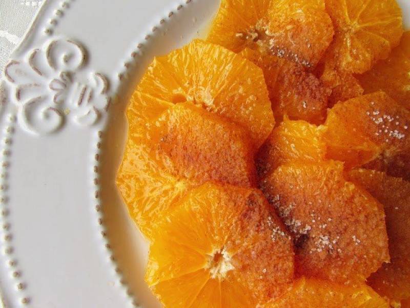 Pomarańcza z cynamonem - Pomysł na subtelny i lekki deser