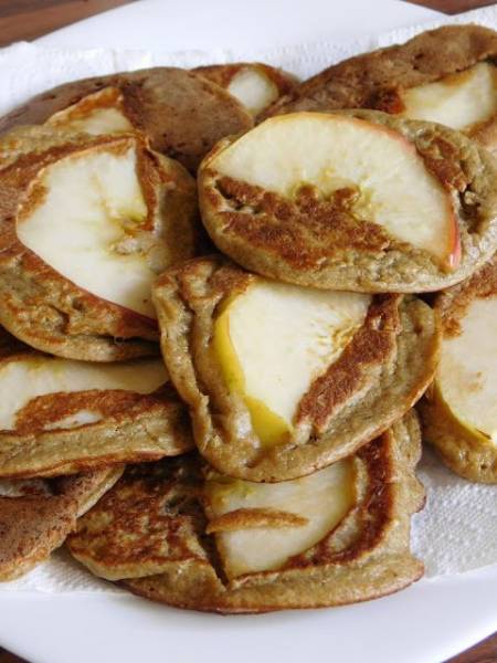[VIDEO] Owsiane pancakes z jabłkiem - krok po kroku