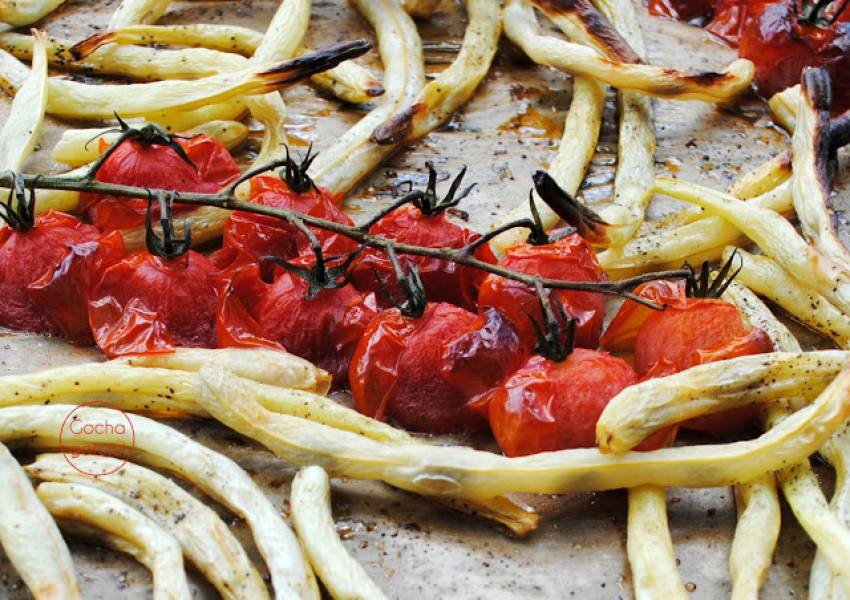 Fasolka szparagowa pieczona z pomidorkami cherry