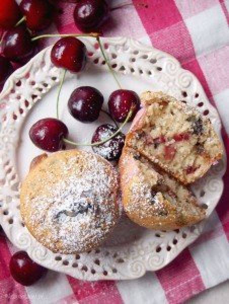 Muffiny z czekoladą i czereśniami / Cherry and chocolate muffins