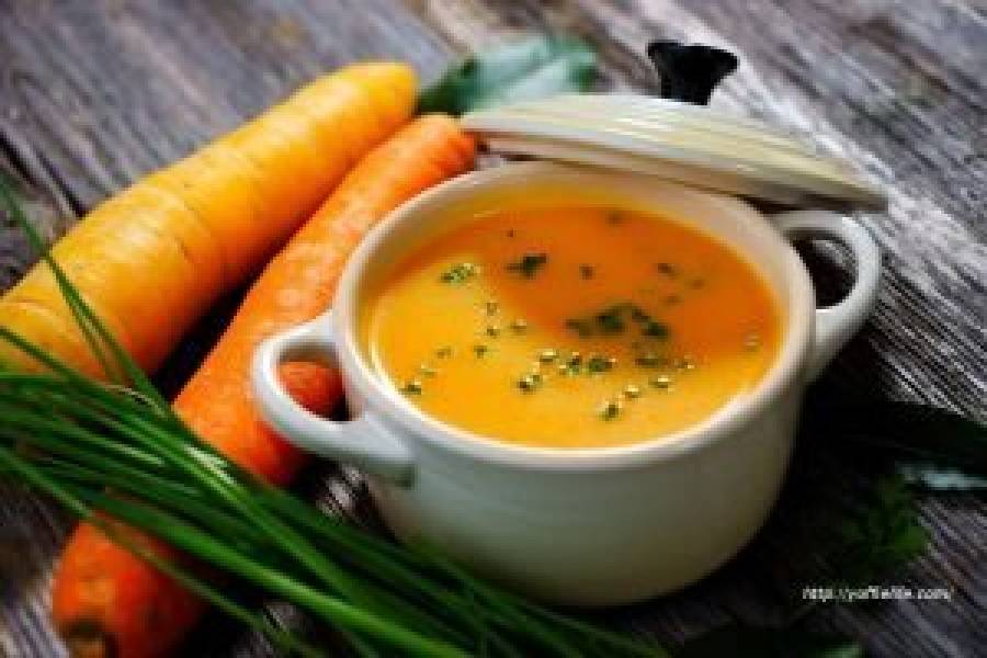 Zupa marchewkowa – idealna na letnie upały