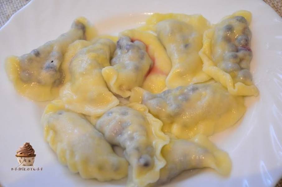 Pierogi z jagodami