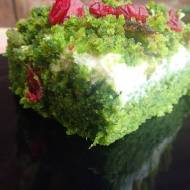 Ciasto szpinakowe z suszoną żurawiną – zielonych mech