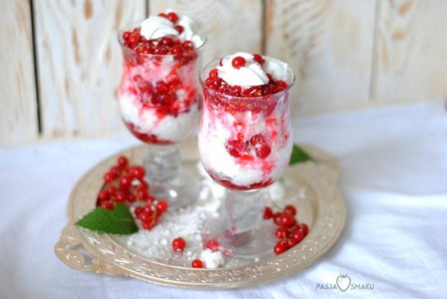 Eton Mess z porzeczkami