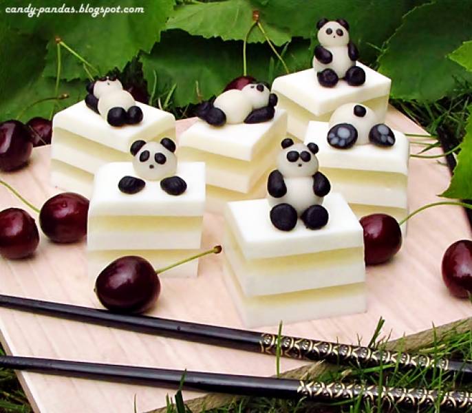 Kokosowa galaretka i pandy dango (bez glutenu, laktozy, cukru białego, wegańskie)