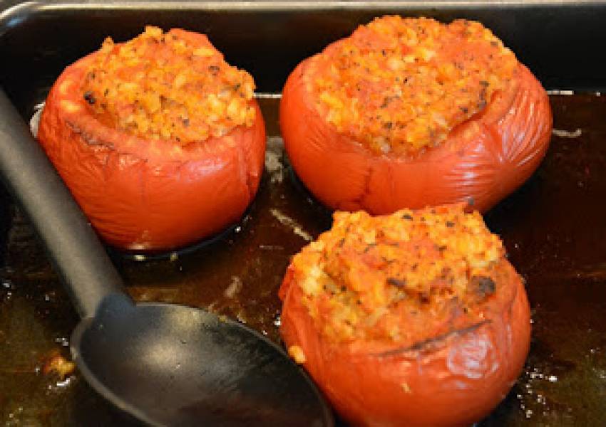 Pomidory faszerowane mięsem mielonym i ryżem