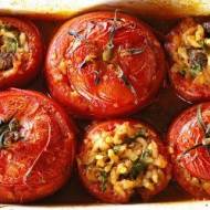 Pomidory faszerowane ryżem po grecku.