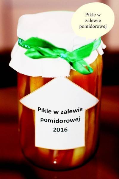 Pikle w zalewie pomidorowej