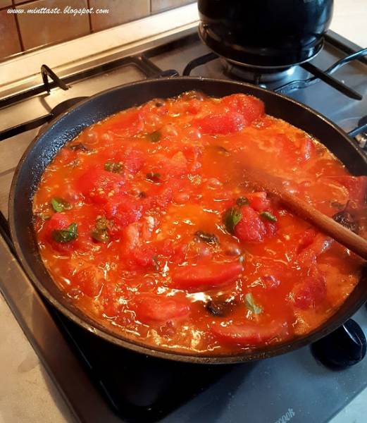 Przepis na domowy przecier pomidorowy
