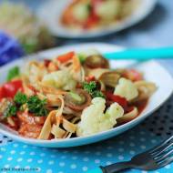 Tagliatelle z sosem chili con carne