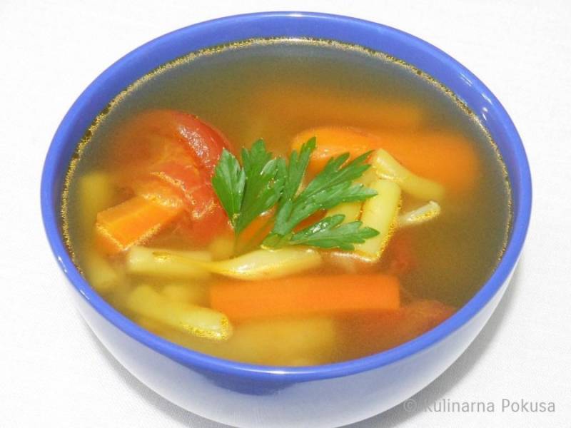 Letnia zupa z fasolki szparagowej