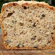 Chleb mieszany na miodzie z oliwkami - sierpniowa piekarnia