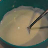 Jogurtowy dip czosnkowo-chrzanowy