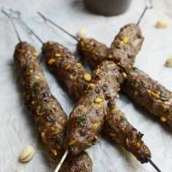 Kofty (kebaby) mięsne z pistacjami i żurawiną