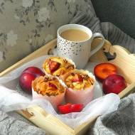 Muffinki ze śliwkami na śmietanie i 4 urodziny bloga