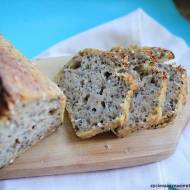 Chleb orkiszowo – żytni z ziarnami