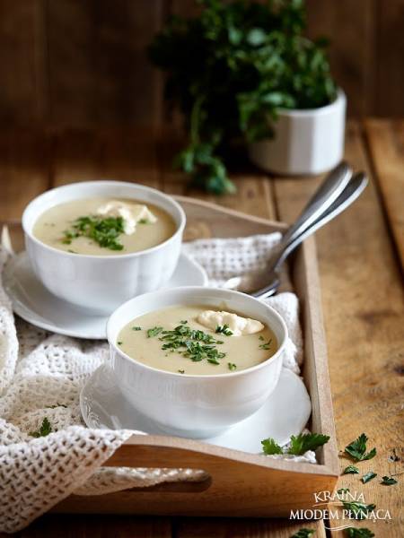 Zupa-krem ziemniaczana z pieczonym czosnkiem