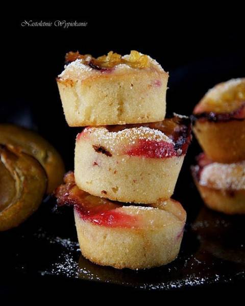 Mini muffinki ze śliwkami