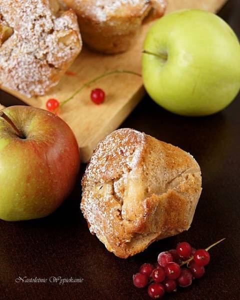 Muffinki cynamonowo-jabłkowe