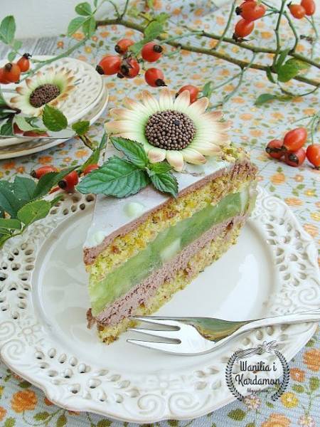 Tort pistacjowo-jabłkowo czekoladowy