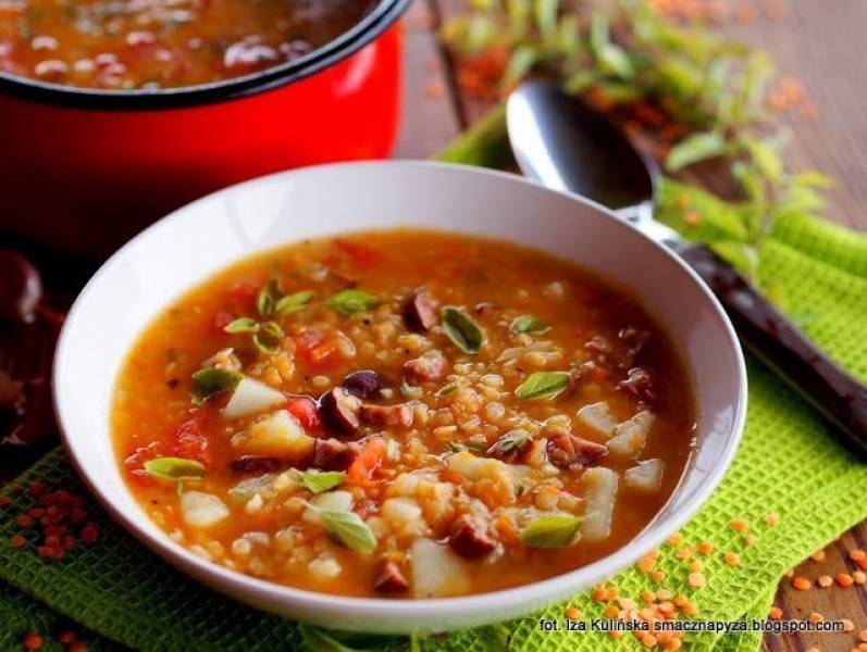 Jesienna zupa z czerwoną soczewicą