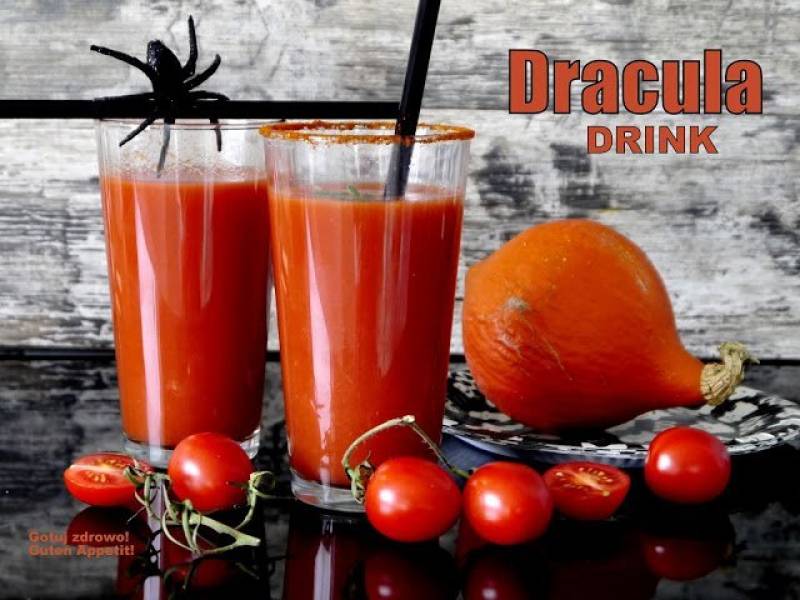 Dracula drink. Dlaczego warto pić sok pomidorowy?