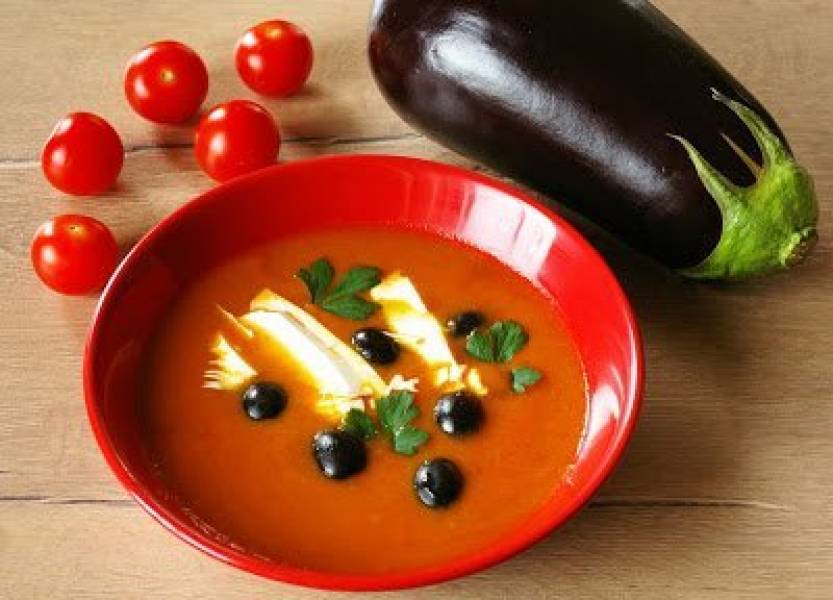 Marokańska zupa z bakłażana i pomidorów.