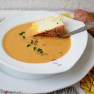 Zupa krem z batatów z pieprzem cayenne i kminkiem