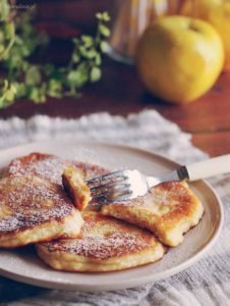Placuszki z jabłkami i ricottą / Apple and ricotta pancakes