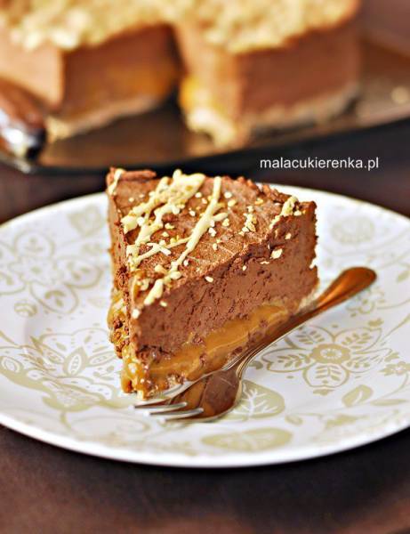 Ciasto czekoladowe ze słodko – słoną masą krówkową