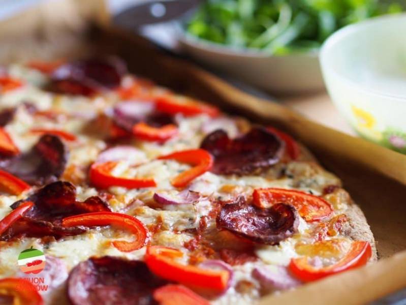 Pizza pełnoziarnista z dziczyzną