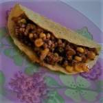 Taco z mięsem mielonym i kukurydzą