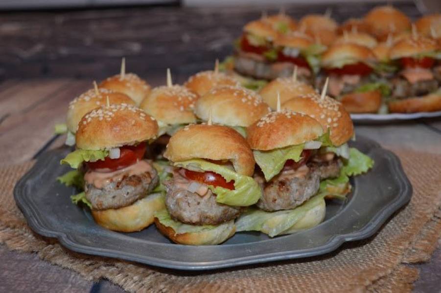 Mini hamburgery, idealne na imprezę